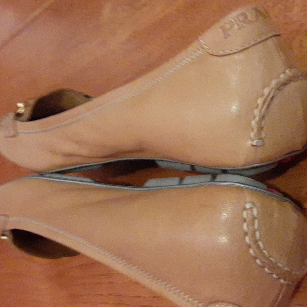 Prada Tan Leather Loafer Name Plate Sz 36/US 6 - Picture 7 of 14